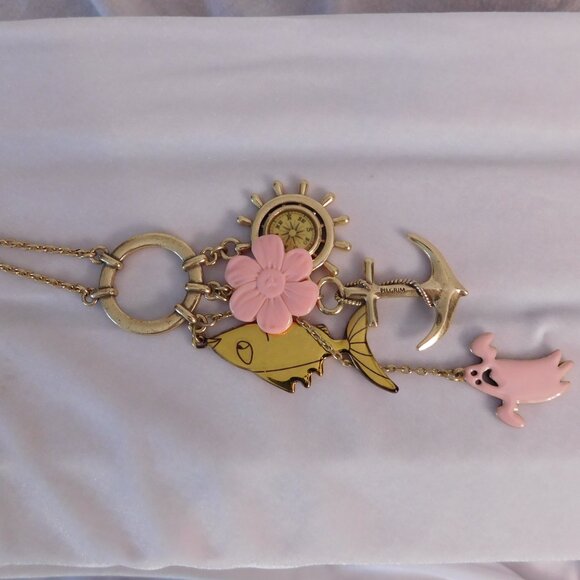 Ladies Pilgrim Necklace - Picture 3 of 4